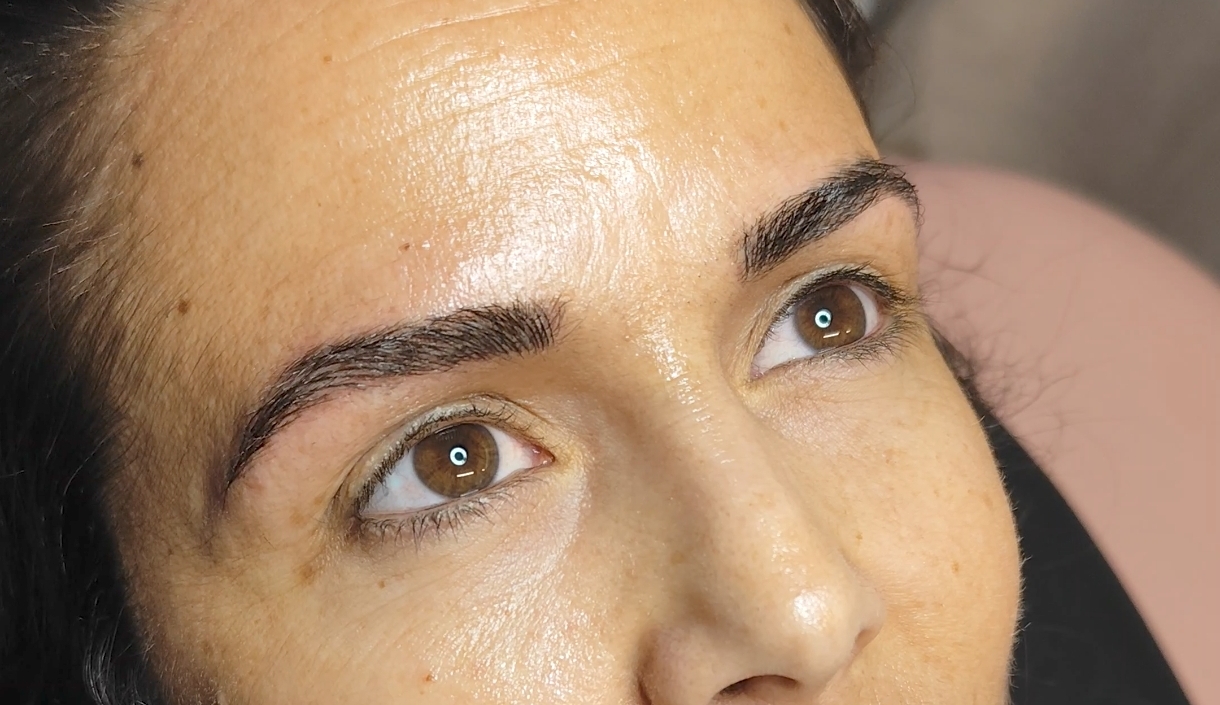 Microblading / Micropigmentación de Cejas en Badajoz